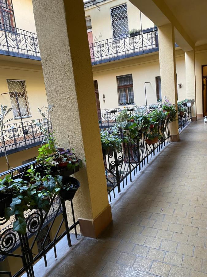 Flower Apartment Будапеща Екстериор снимка