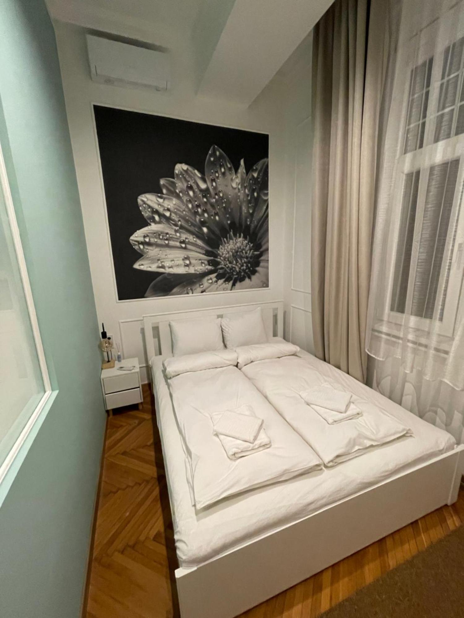 Flower Apartment Будапеща Екстериор снимка